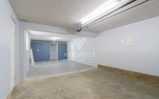 3 Bedroom House For Sale in Long Beach