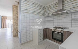3 Bedroom House For Sale in Long Beach