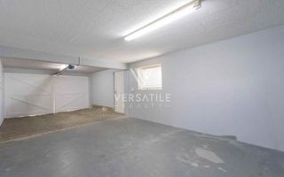 3 Bedroom House For Sale in Long Beach