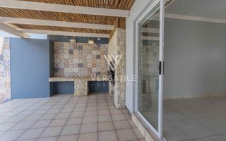 3 Bedroom House For Sale in Long Beach