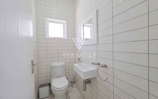3 Bedroom House For Sale in Long Beach