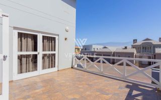 3 Bedroom House For Sale in Long Beach
