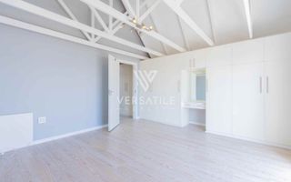 3 Bedroom House For Sale in Long Beach