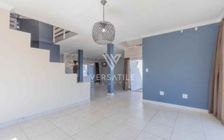 3 Bedroom House For Sale in Long Beach