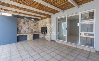 3 Bedroom House For Sale in Long Beach