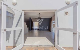 3 Bedroom House For Sale in Long Beach