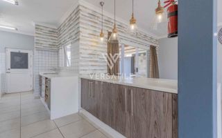 3 Bedroom House For Sale in Long Beach