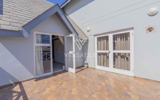 3 Bedroom House For Sale in Long Beach