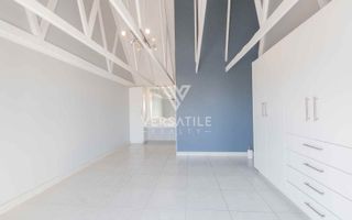 3 Bedroom House For Sale in Long Beach