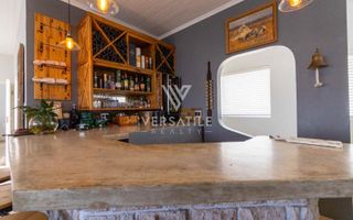 4 Bedroom House For Sale in Long Beach