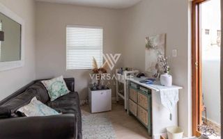 4 Bedroom House For Sale in Long Beach