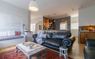 4 Bedroom House For Sale in Long Beach