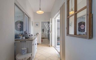 4 Bedroom House For Sale in Long Beach