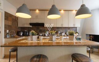 4 Bedroom House For Sale in Long Beach