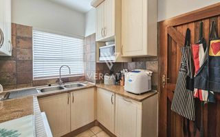 4 Bedroom House For Sale in Long Beach