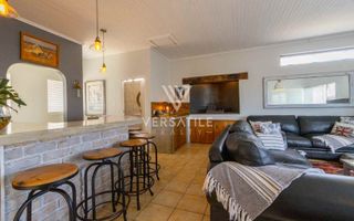 4 Bedroom House For Sale in Long Beach