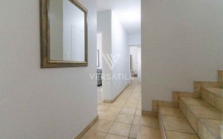 4 Bedroom House For Sale in Long Beach