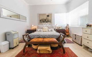 4 Bedroom House For Sale in Long Beach