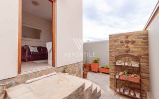 4 Bedroom House For Sale in Long Beach