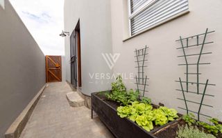 4 Bedroom House For Sale in Long Beach