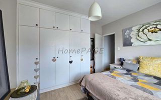 4 Bedroom House For Sale in Long Beach