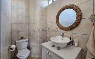 4 Bedroom House For Sale in Long Beach