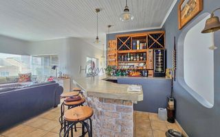 4 Bedroom House For Sale in Long Beach