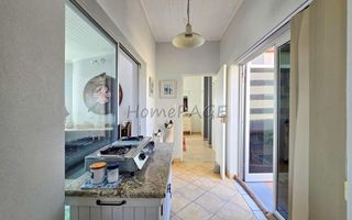 4 Bedroom House For Sale in Long Beach
