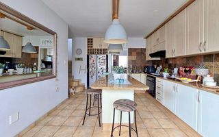 4 Bedroom House For Sale in Long Beach