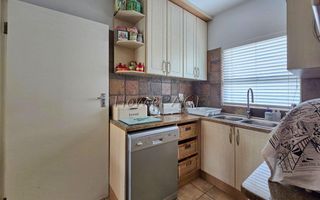 4 Bedroom House For Sale in Long Beach