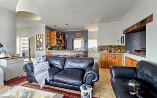 4 Bedroom House For Sale in Long Beach