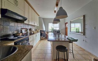 4 Bedroom House For Sale in Long Beach