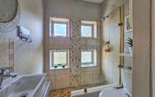 4 Bedroom House For Sale in Long Beach