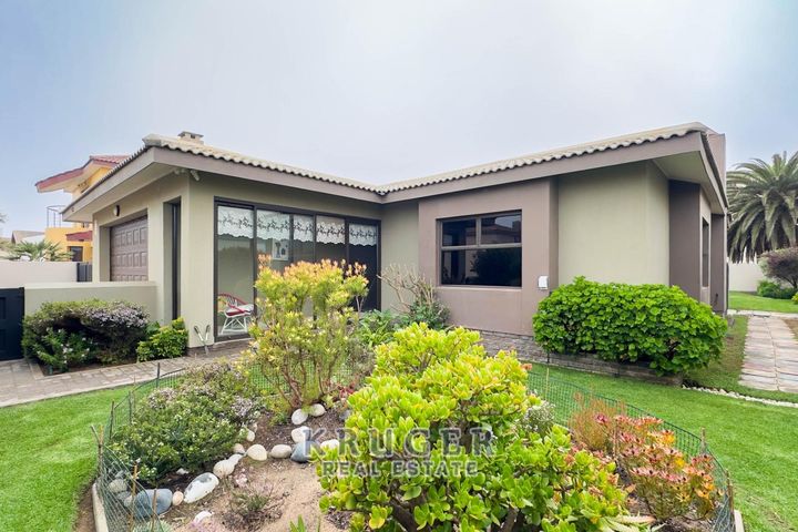 3 Bedroom House For Sale in Vogelstrand, Swakopmund