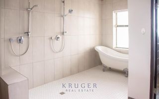 5 Bedroom House For Sale in Swakopmund Ext 9, Swakopmund