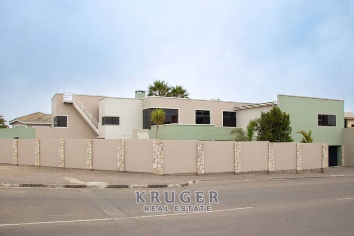 5 Bedroom House For Sale in Swakopmund Ext 9, Swakopmund