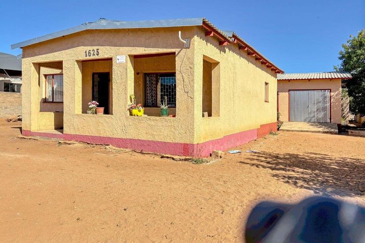 2 Bedroom House For Sale in Otjiwarongo
