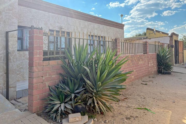 2 Bedroom House For Sale in Otjiwarongo