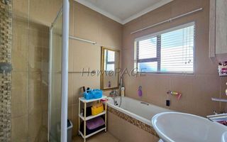2 Bedroom House For Sale in Long Beach