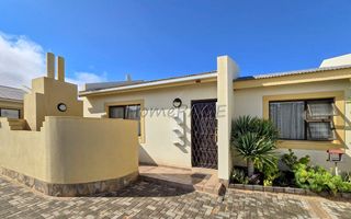 2 Bedroom House For Sale in Long Beach