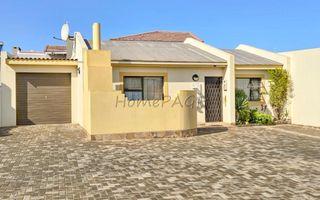 2 Bedroom House For Sale in Long Beach