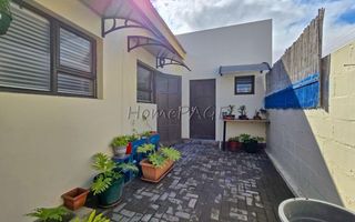 2 Bedroom House For Sale in Long Beach