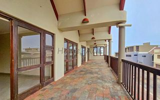 4 Bedroom House For Sale in Long Beach