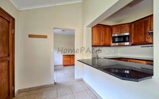 4 Bedroom House For Sale in Long Beach