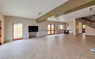 4 Bedroom House For Sale in Long Beach