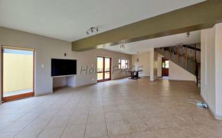 4 Bedroom House For Sale in Long Beach