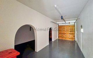 4 Bedroom House For Sale in Long Beach