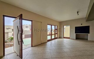 4 Bedroom House For Sale in Long Beach