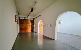 4 Bedroom House For Sale in Long Beach