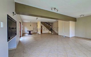 4 Bedroom House For Sale in Long Beach